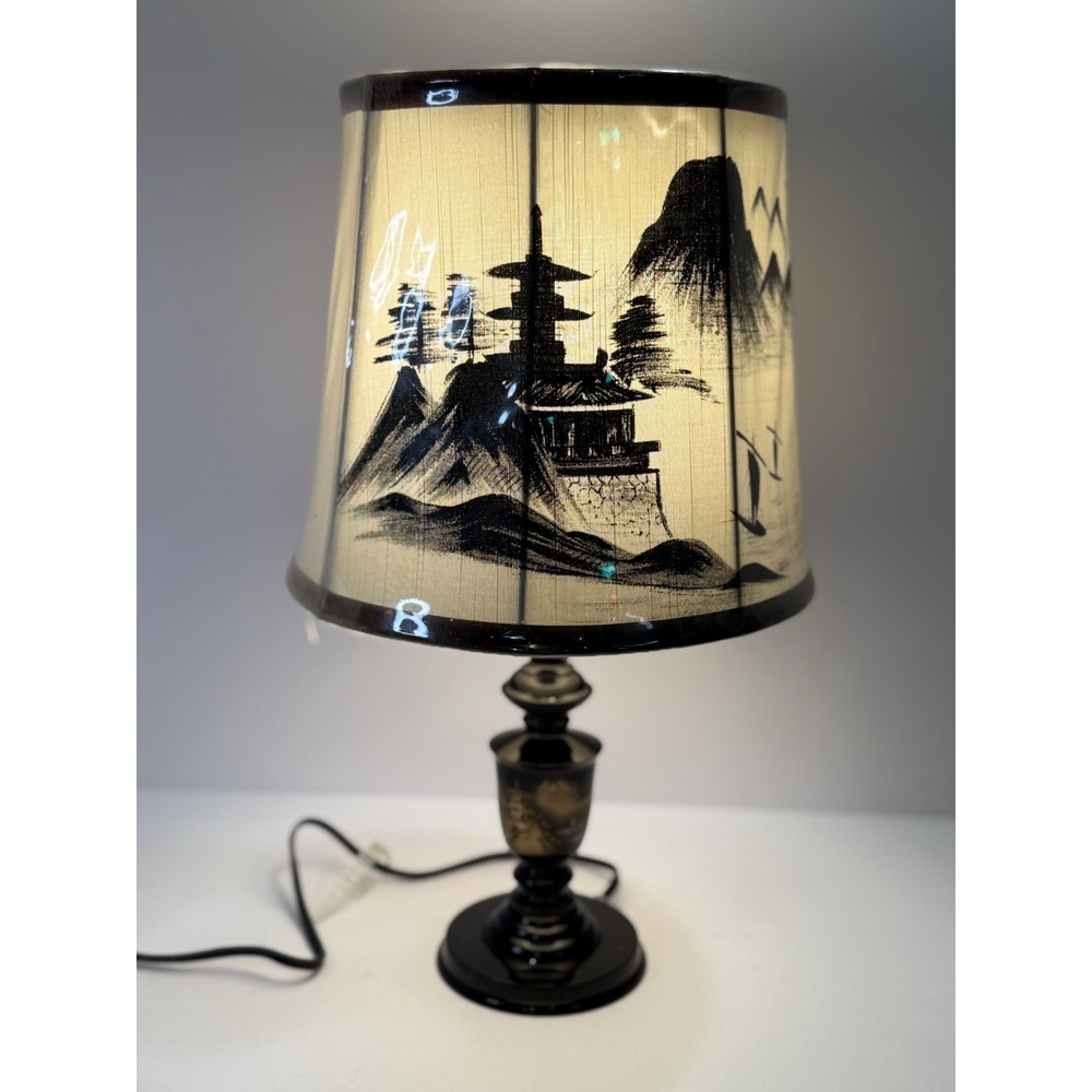 Vintage Asian MCM Etched Lamp With Shade